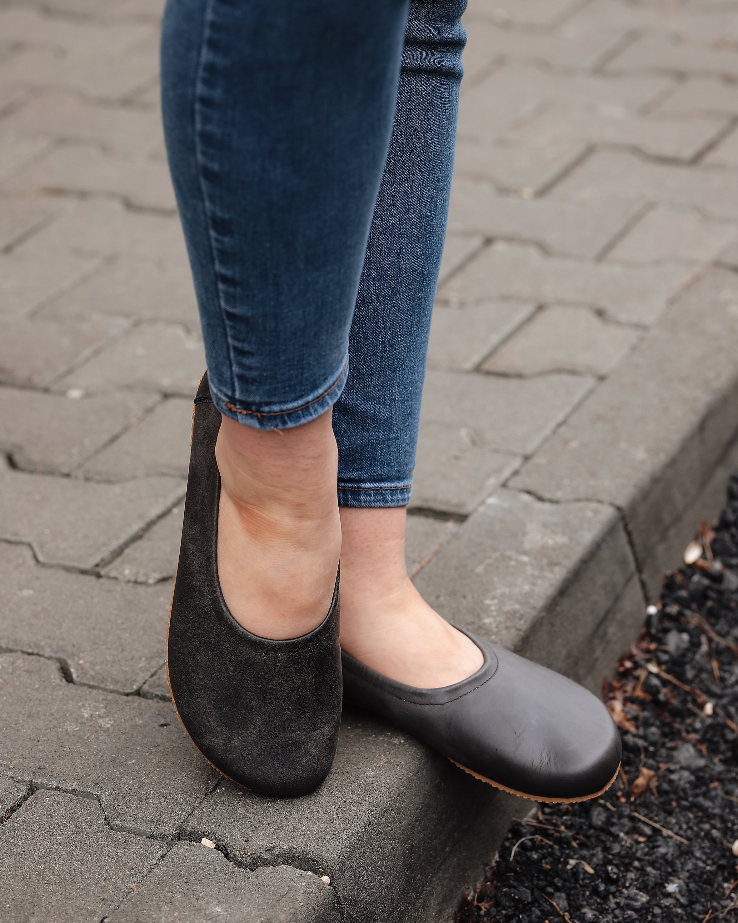 Asphalt Black Women Flat Ballets Wide Barefoot Crazy Leather Handmade Women Flat Ballets
