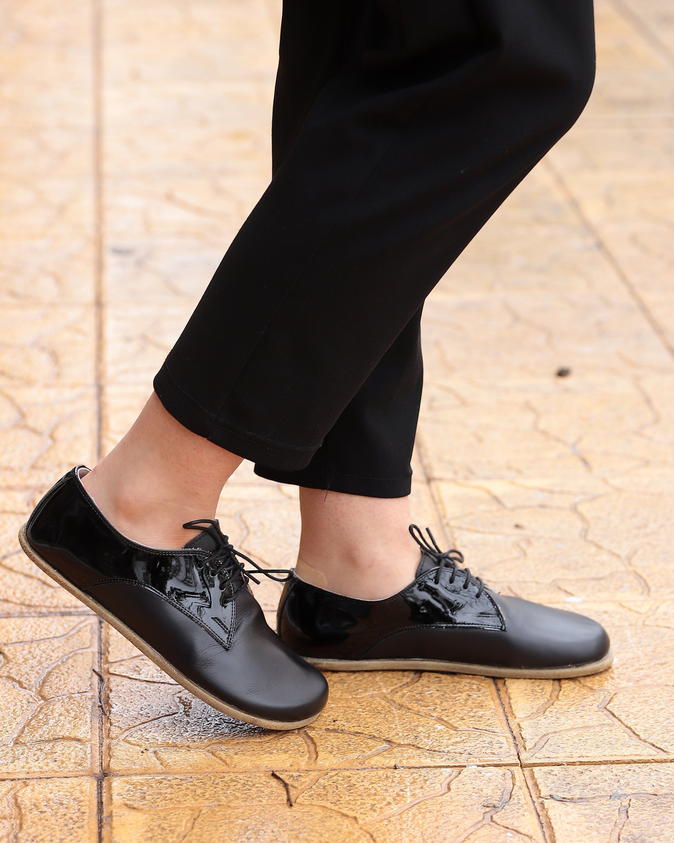 Matte and Glossy Black Oxford Wide Barefoot Patent Leather Handmade Shoes Oxford Leather Outsole